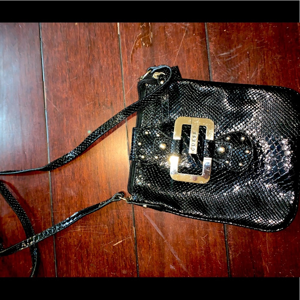 Guess crossbody purse